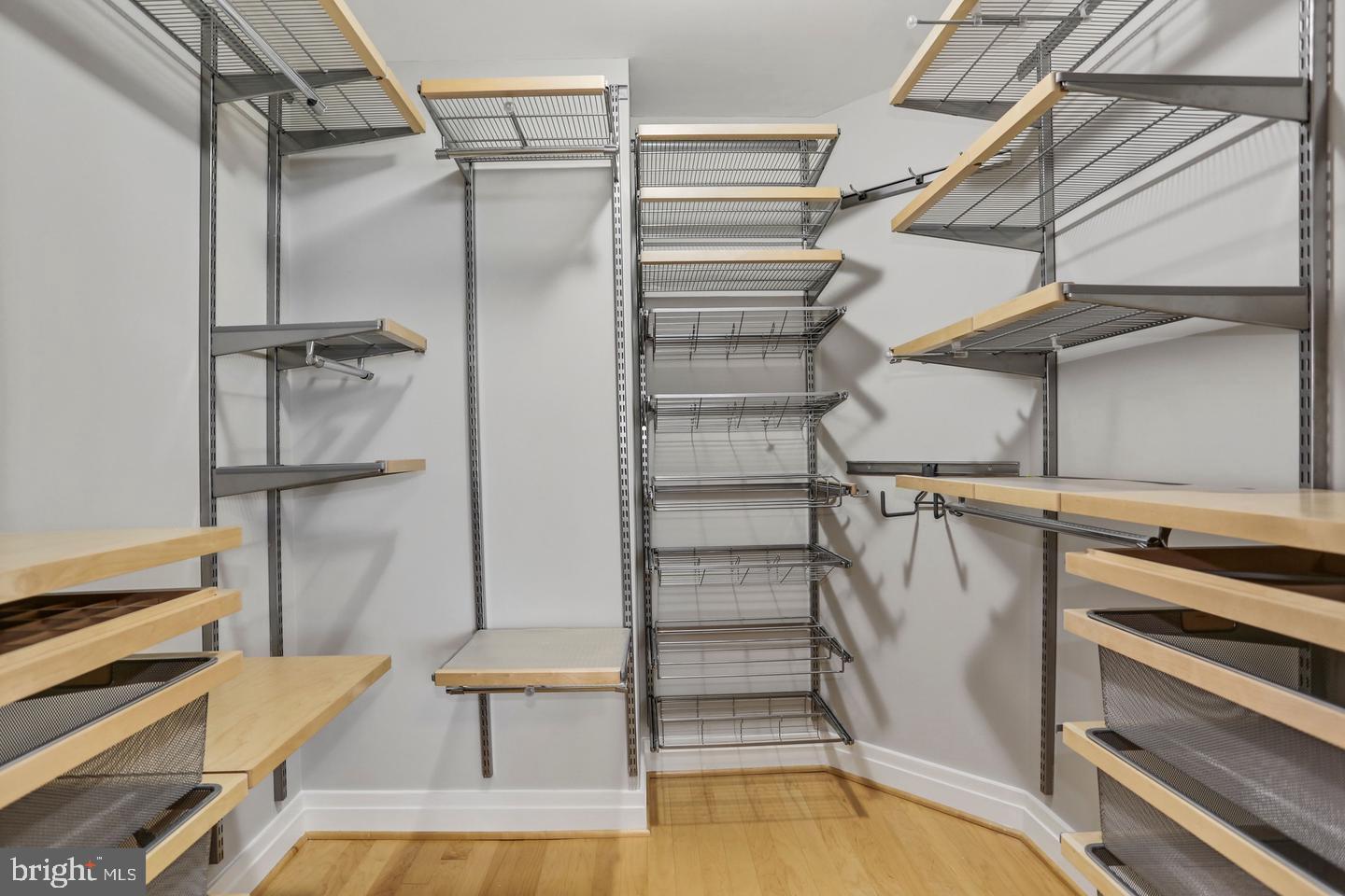 ONE PARK CREST - Residential Lease