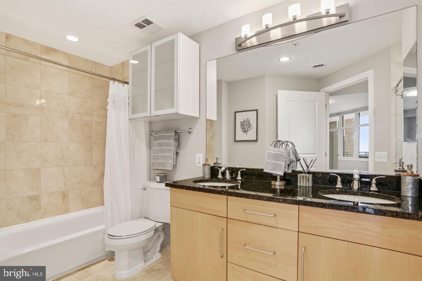 ONE PARK CREST - Residential Lease