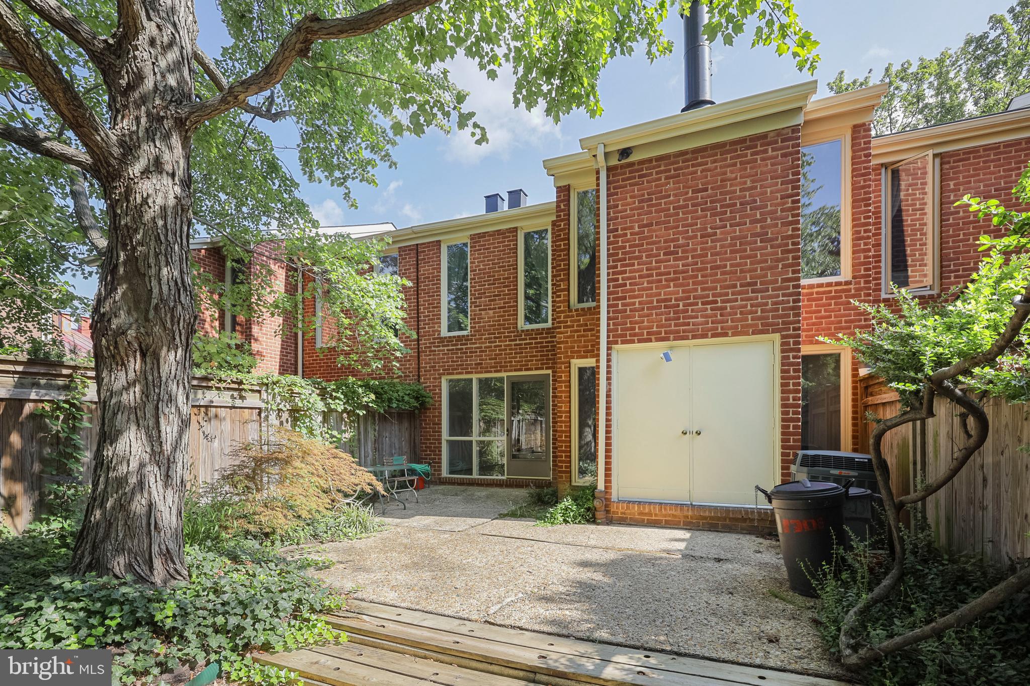 BOLTON HILL HISTORIC DISTRICT - Residential