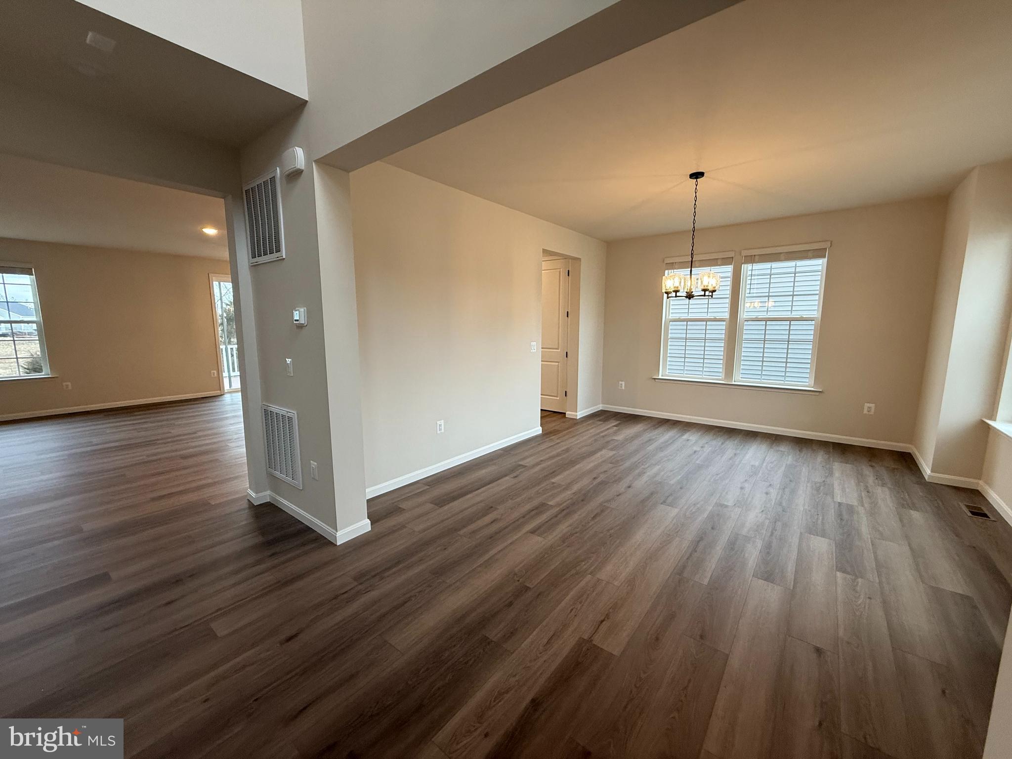 ABRAMS POINTE - Residential