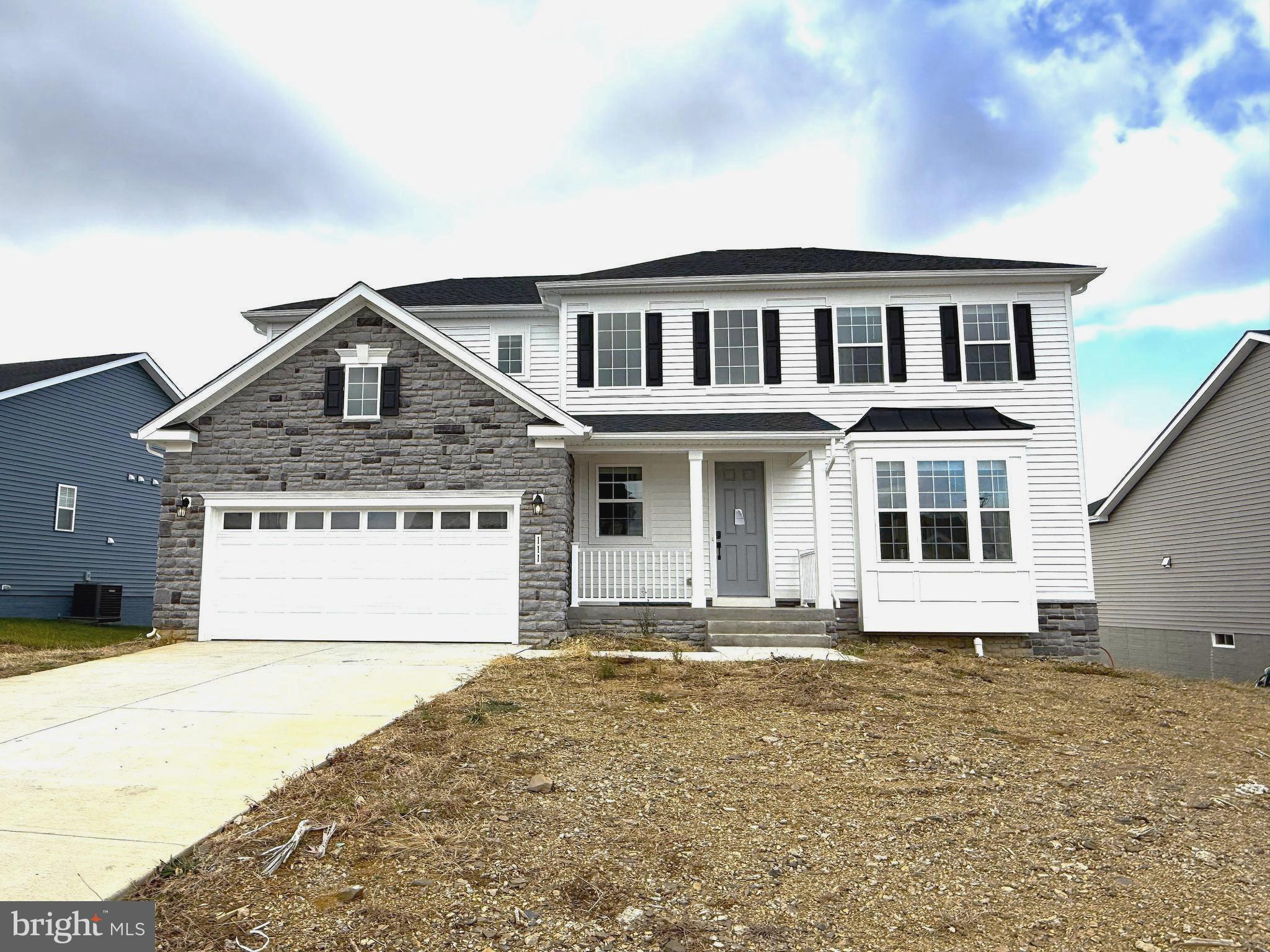 ABRAMS POINTE - Residential