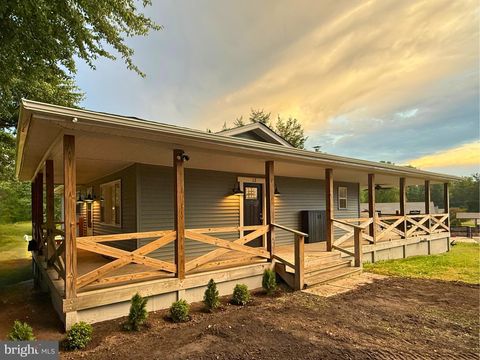 Photo of 13 Dog Patch Lane, STAFFORD, VA 22554 (MLS # VAST2049072)