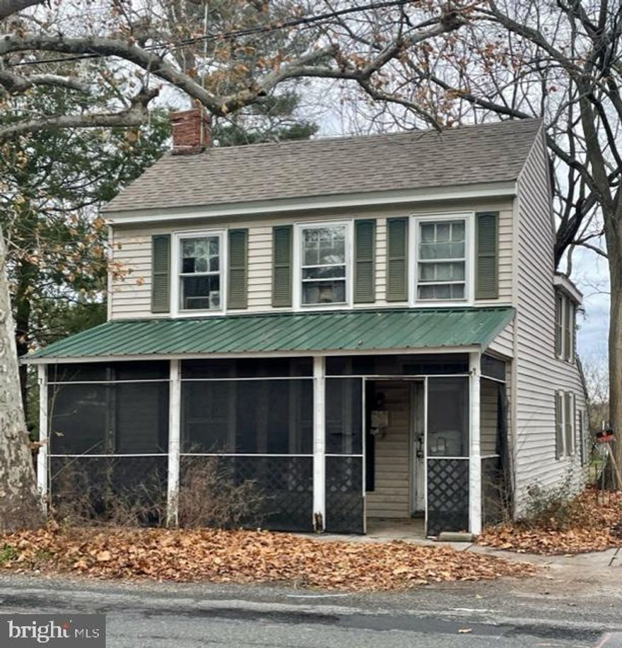 Being sold AS IS.  This property needs some work, but it could be a great investment property or the right job for a handy homeowner.  Waterfront access and views of the Chester River outback in the rear of the home. As of a year ago, septic was working and well pump had been replaced prior to tenant moving out. The Septic is located to the left of the house under the vines.  Located close to Route 301 and 213. only 1-1.5 Hr from Philadelphia, DC, Baltimore and Beaches.