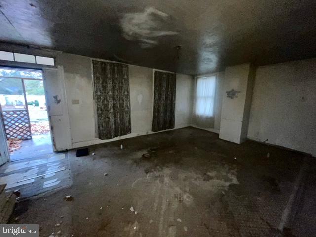 CRUMPTON - Residential