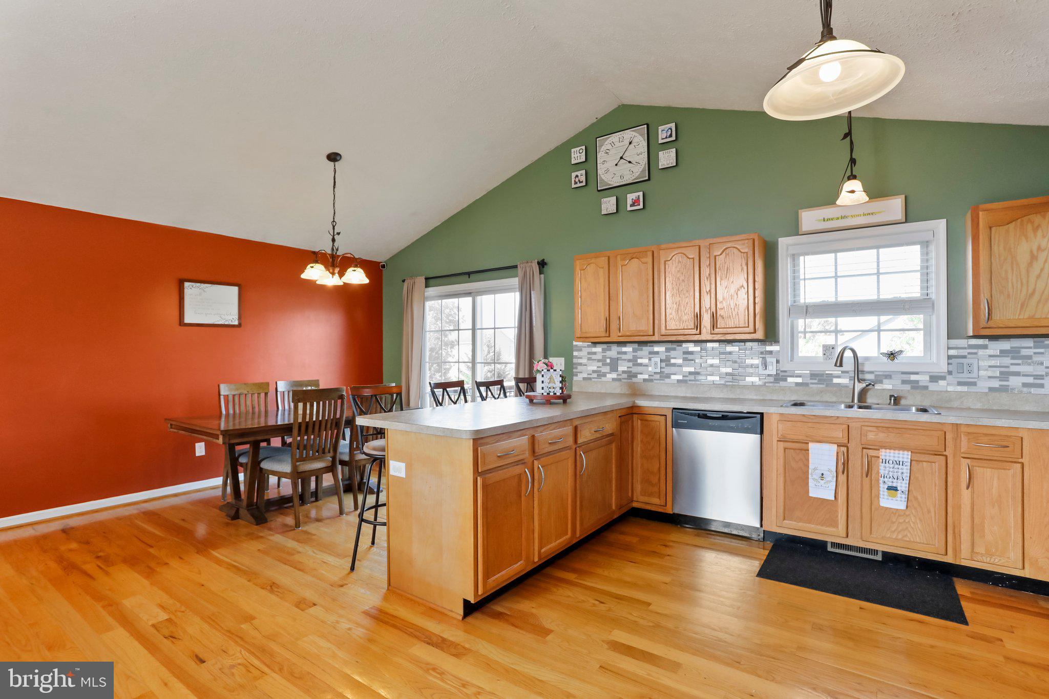 ELIZABETH STATION - Residential