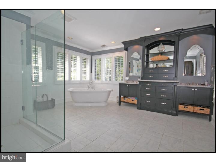 MAPLE HILL - Residential