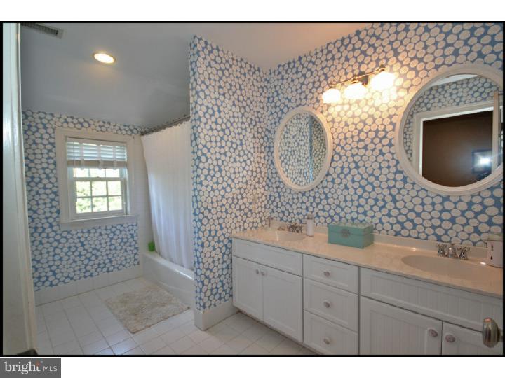 MAPLE HILL - Residential