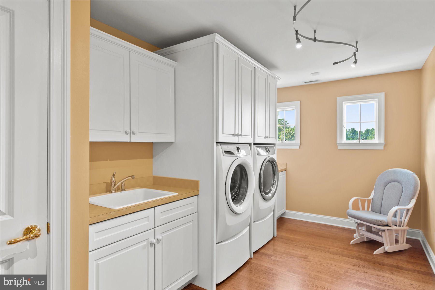 CEDAR CREEK - Residential