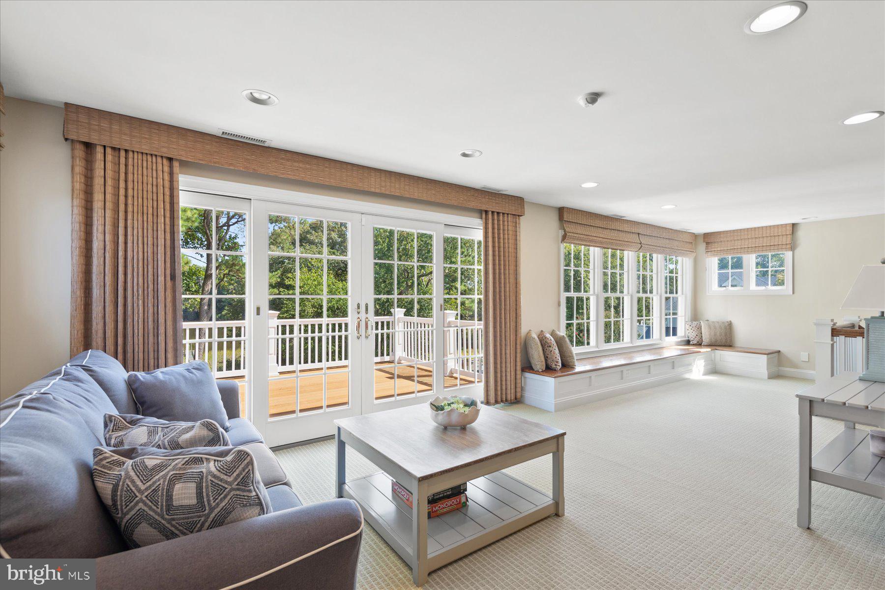 CEDAR CREEK - Residential