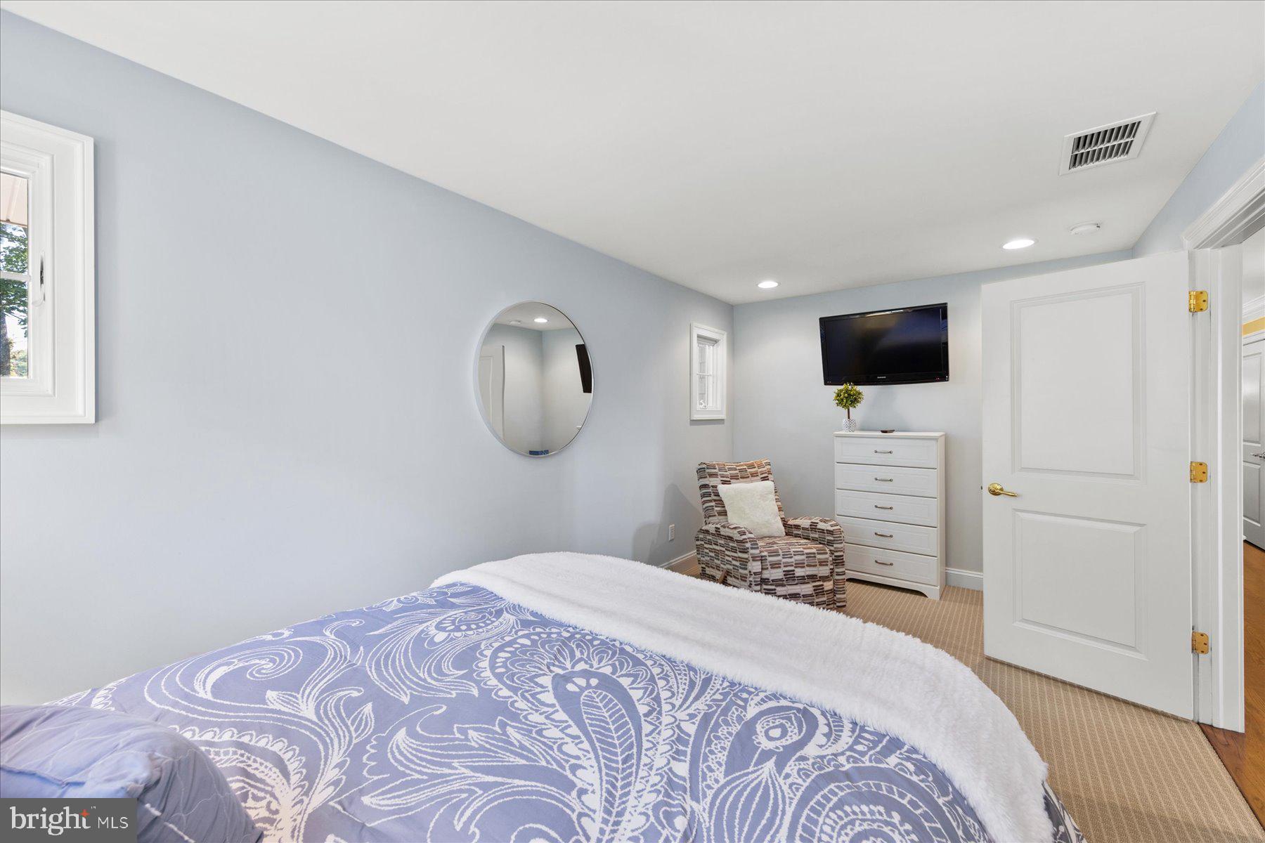 CEDAR CREEK - Residential