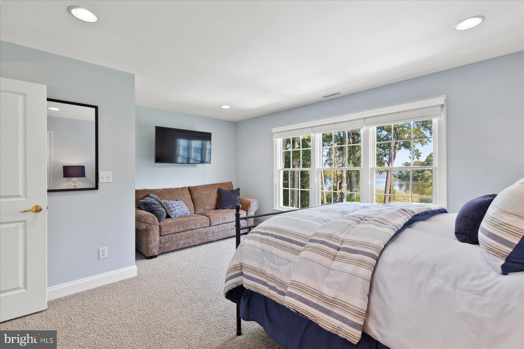 CEDAR CREEK - Residential