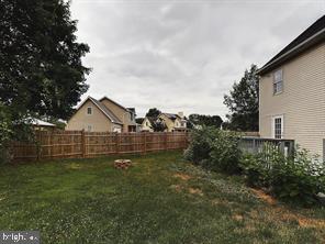127 S WALNUT STREET