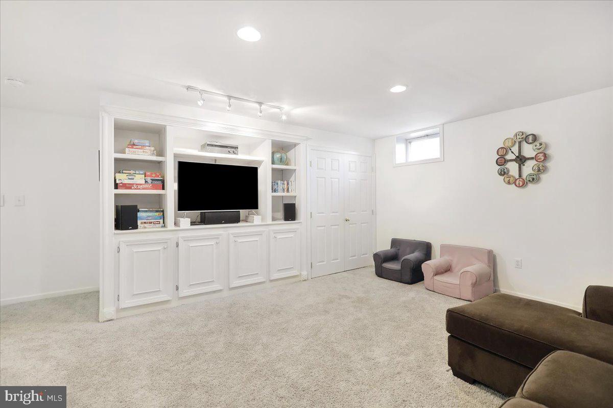 NORTHBROOKE - Residential