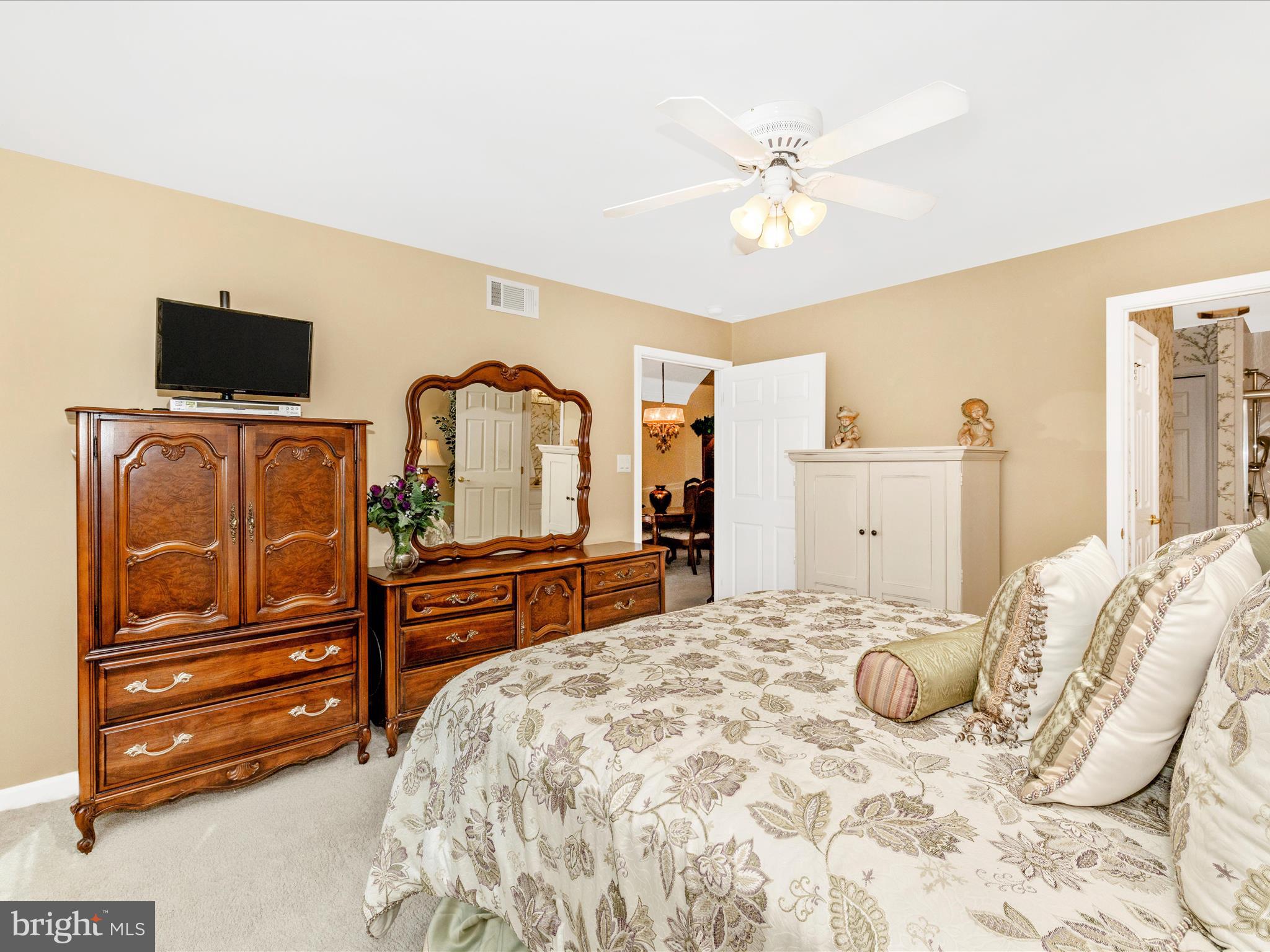 PENN NATIONAL ESTATES - Residential