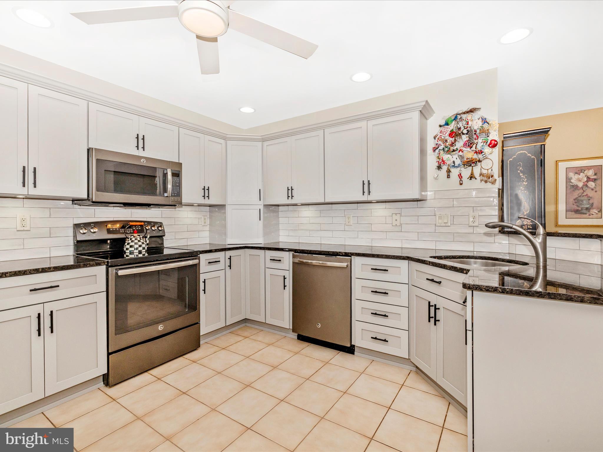 PENN NATIONAL ESTATES - Residential