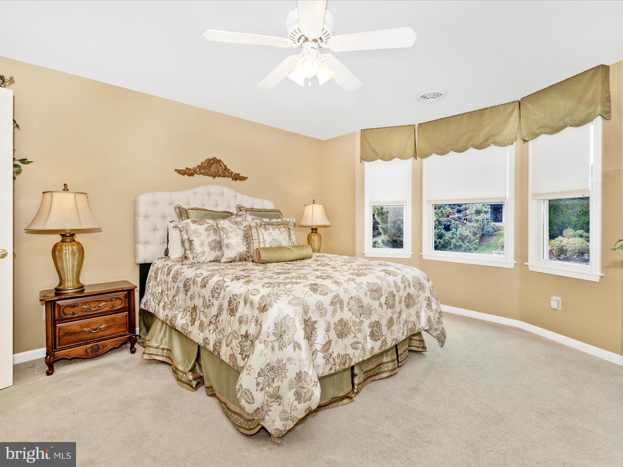 PENN NATIONAL ESTATES - Residential