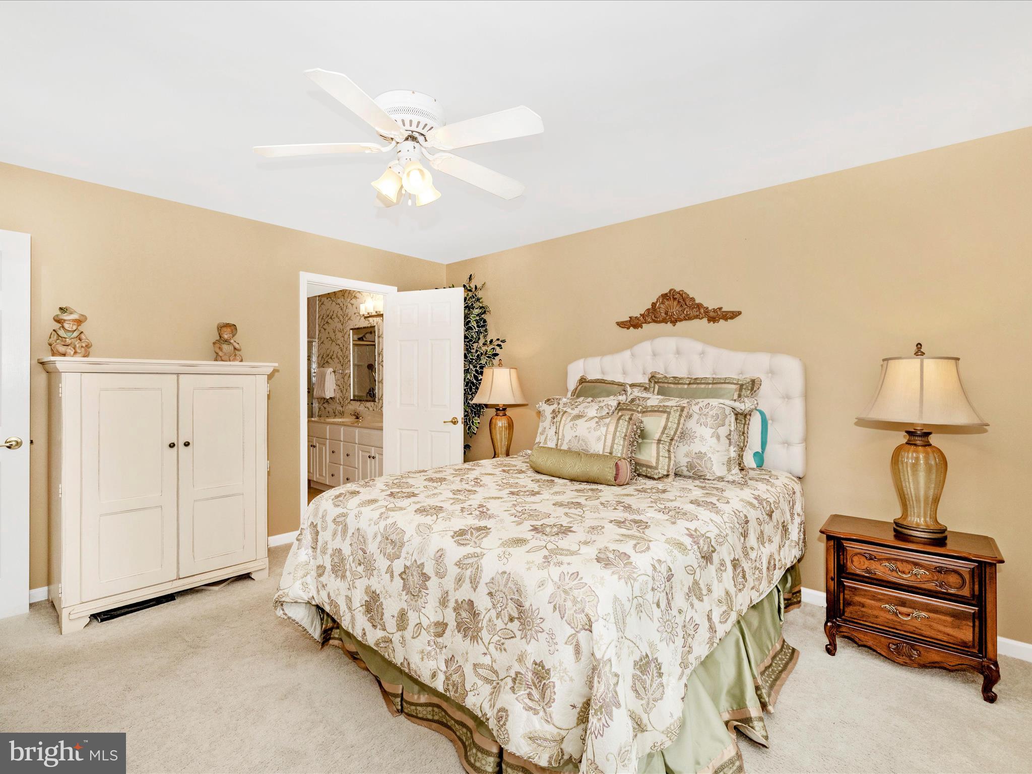 PENN NATIONAL ESTATES - Residential