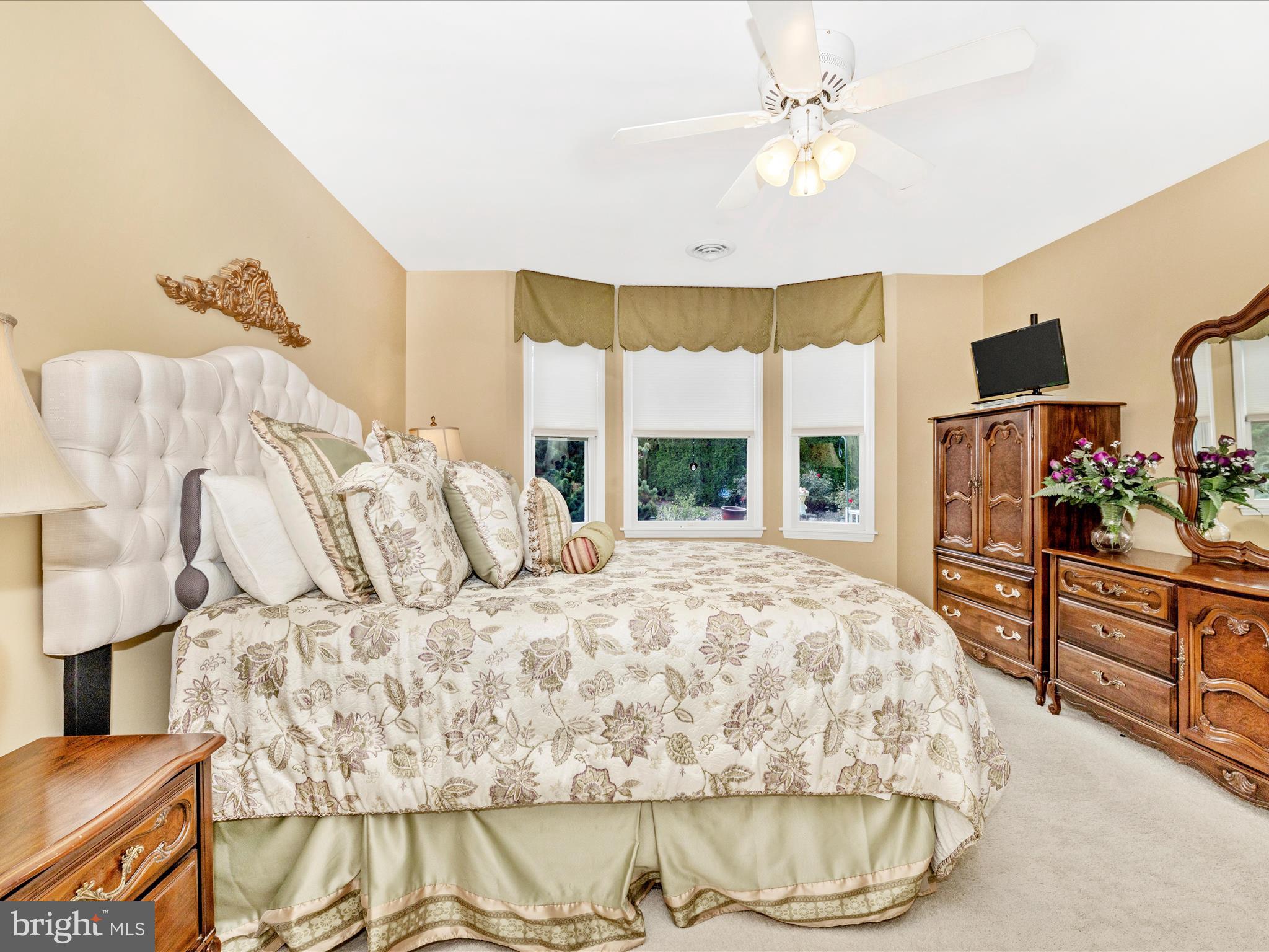 PENN NATIONAL ESTATES - Residential