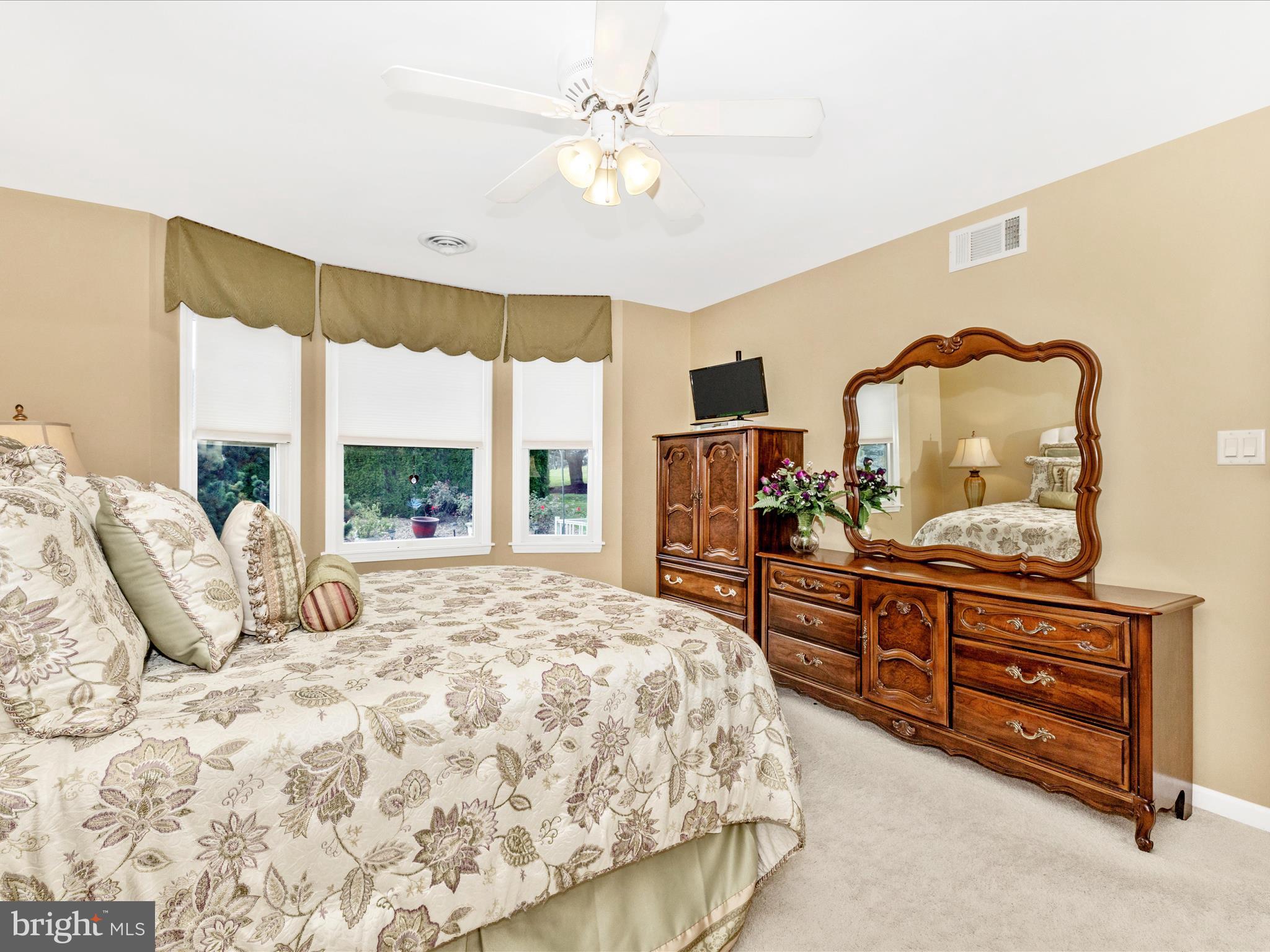 PENN NATIONAL ESTATES - Residential