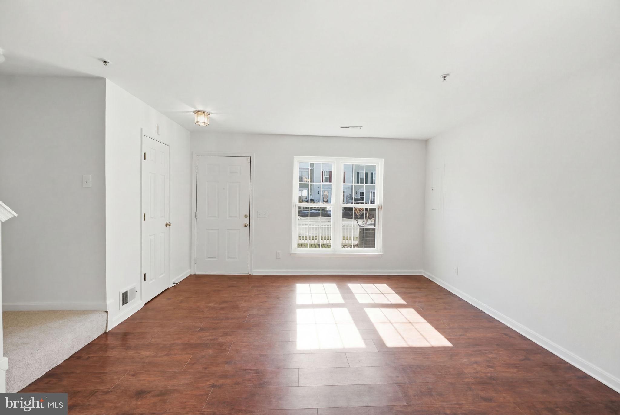 CLOVERLEAF COMMONS - Residential