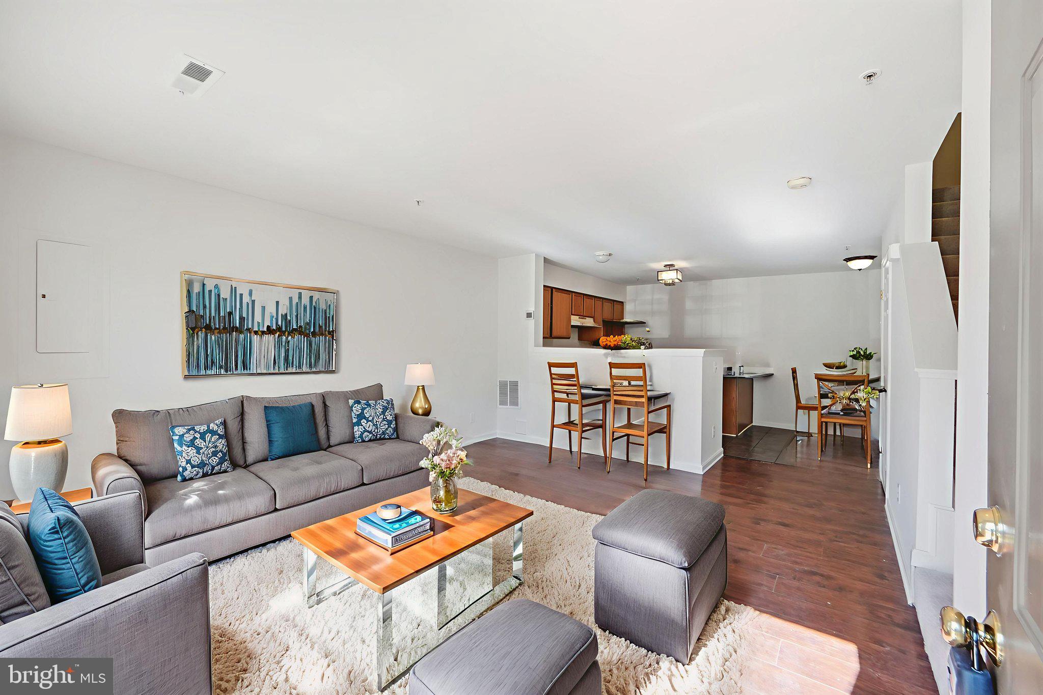 CLOVERLEAF COMMONS - Residential