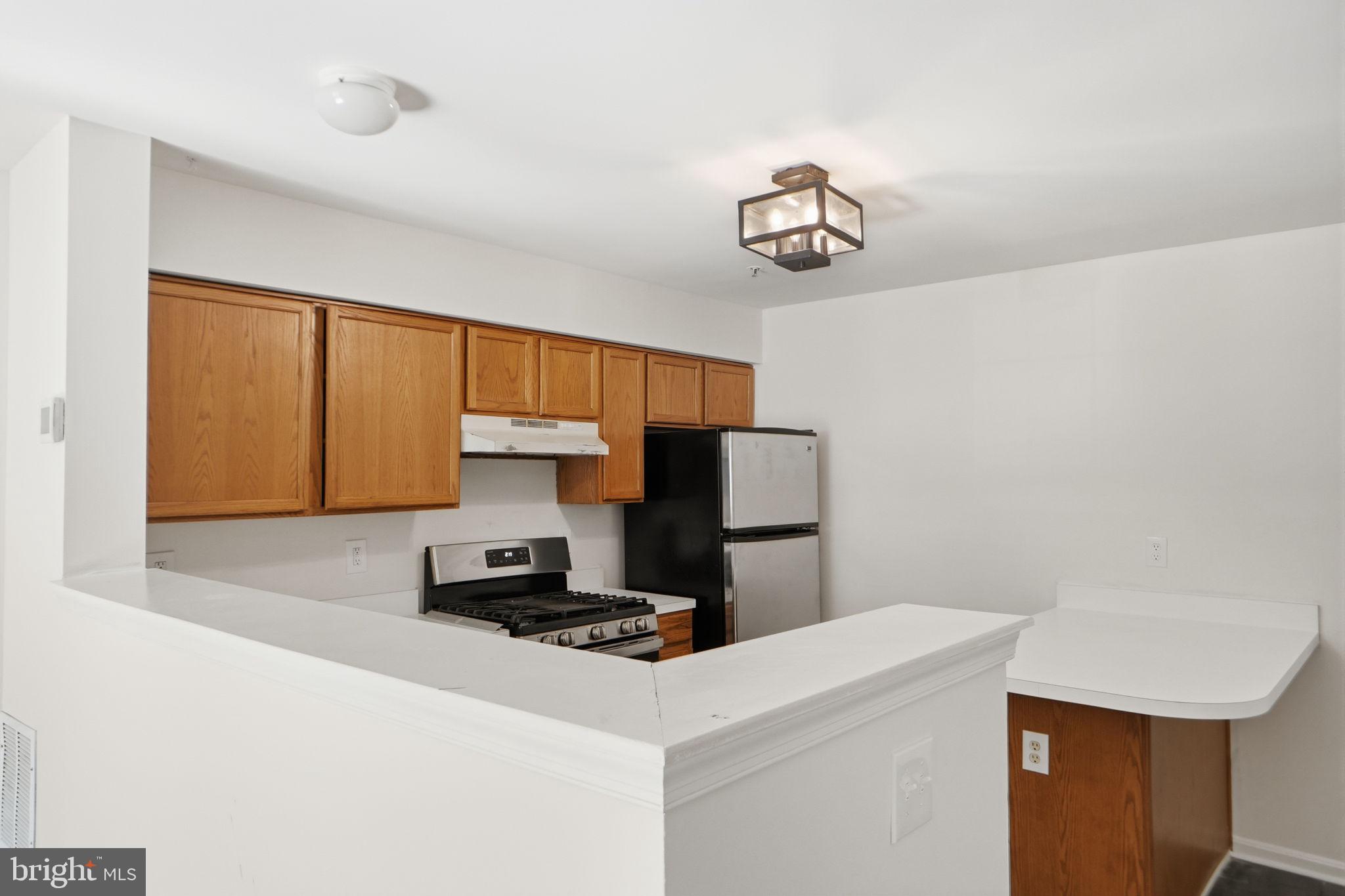 CLOVERLEAF COMMONS - Residential