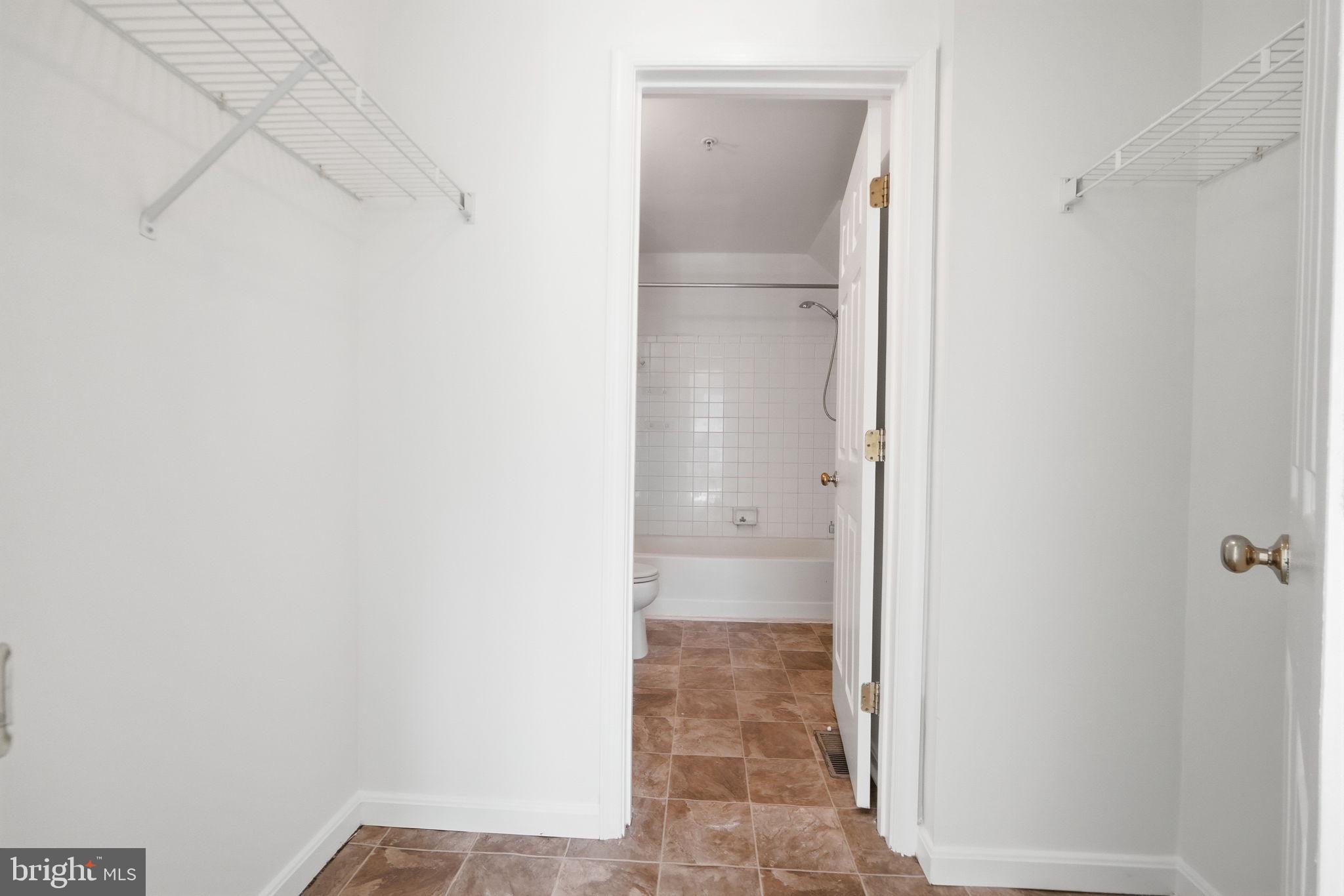 CLOVERLEAF COMMONS - Residential