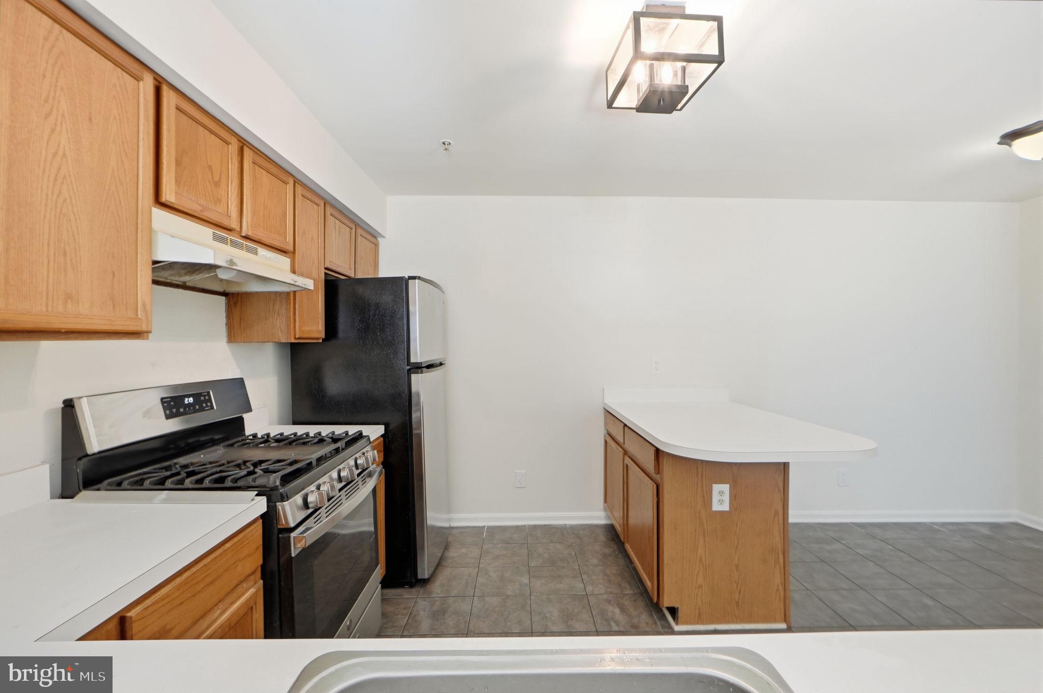 CLOVERLEAF COMMONS - Residential