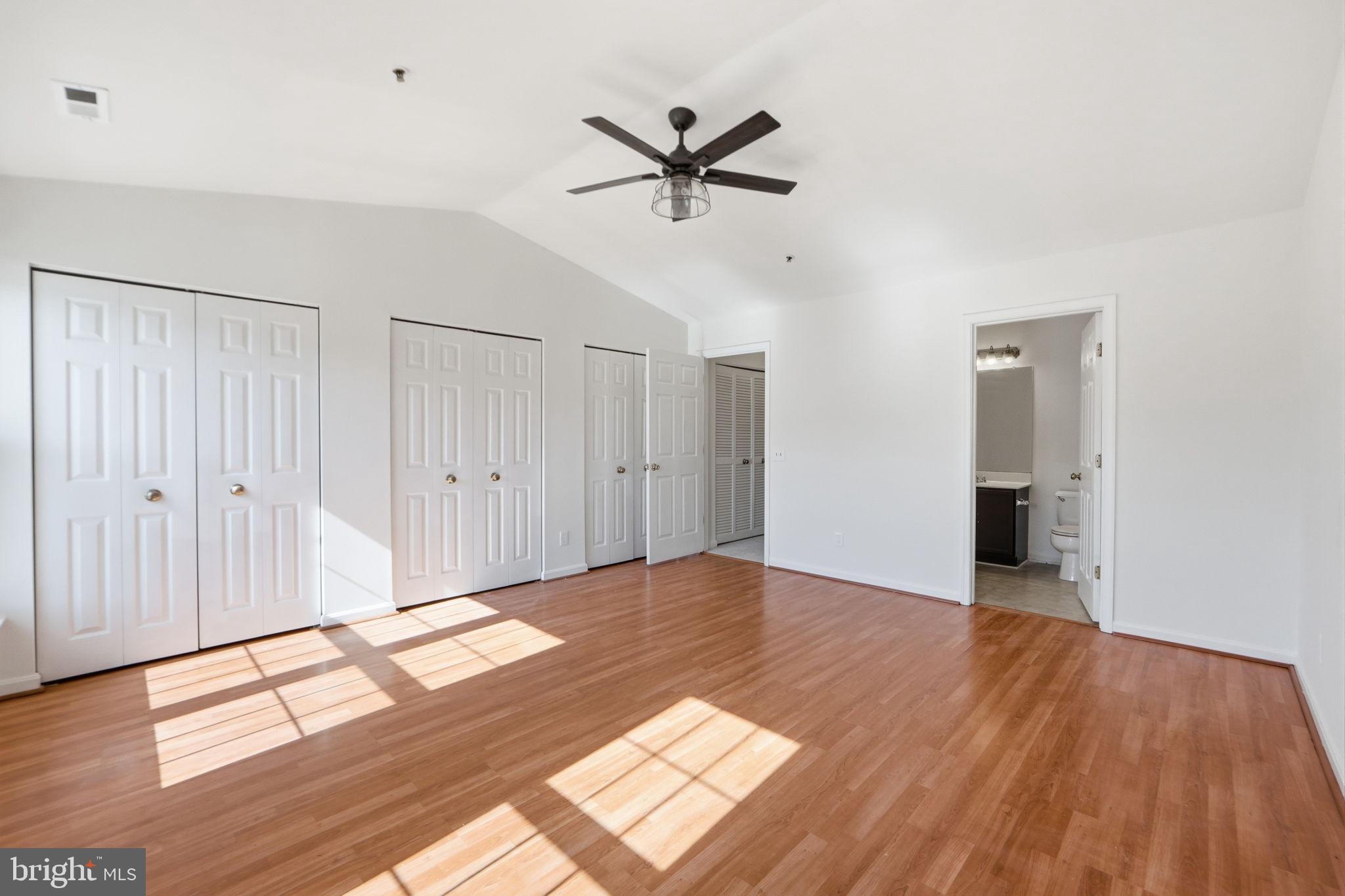 CLOVERLEAF COMMONS - Residential