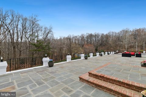 listing image 102