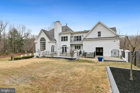 listing image 114