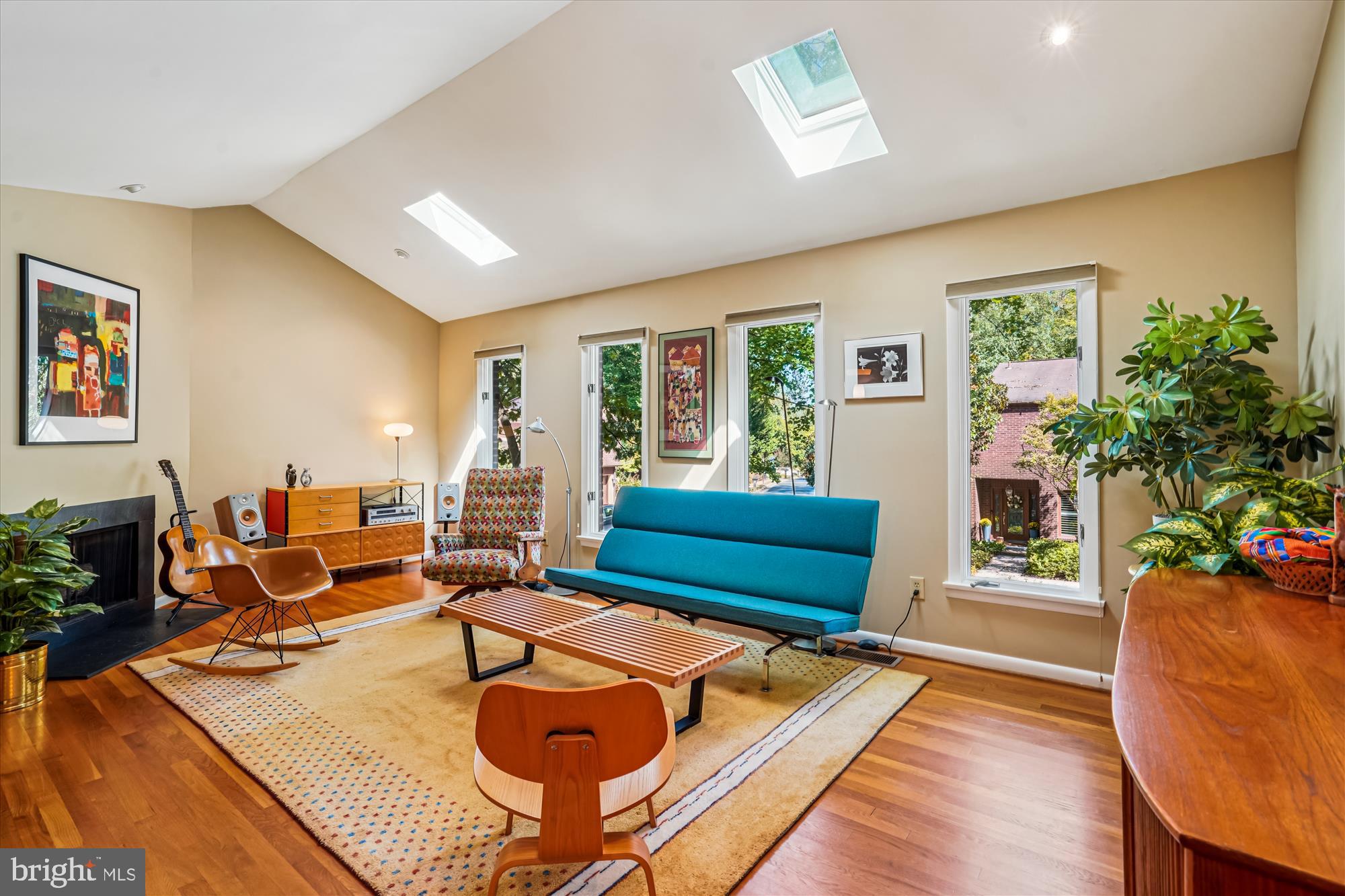 3501 REDWOOD COURT