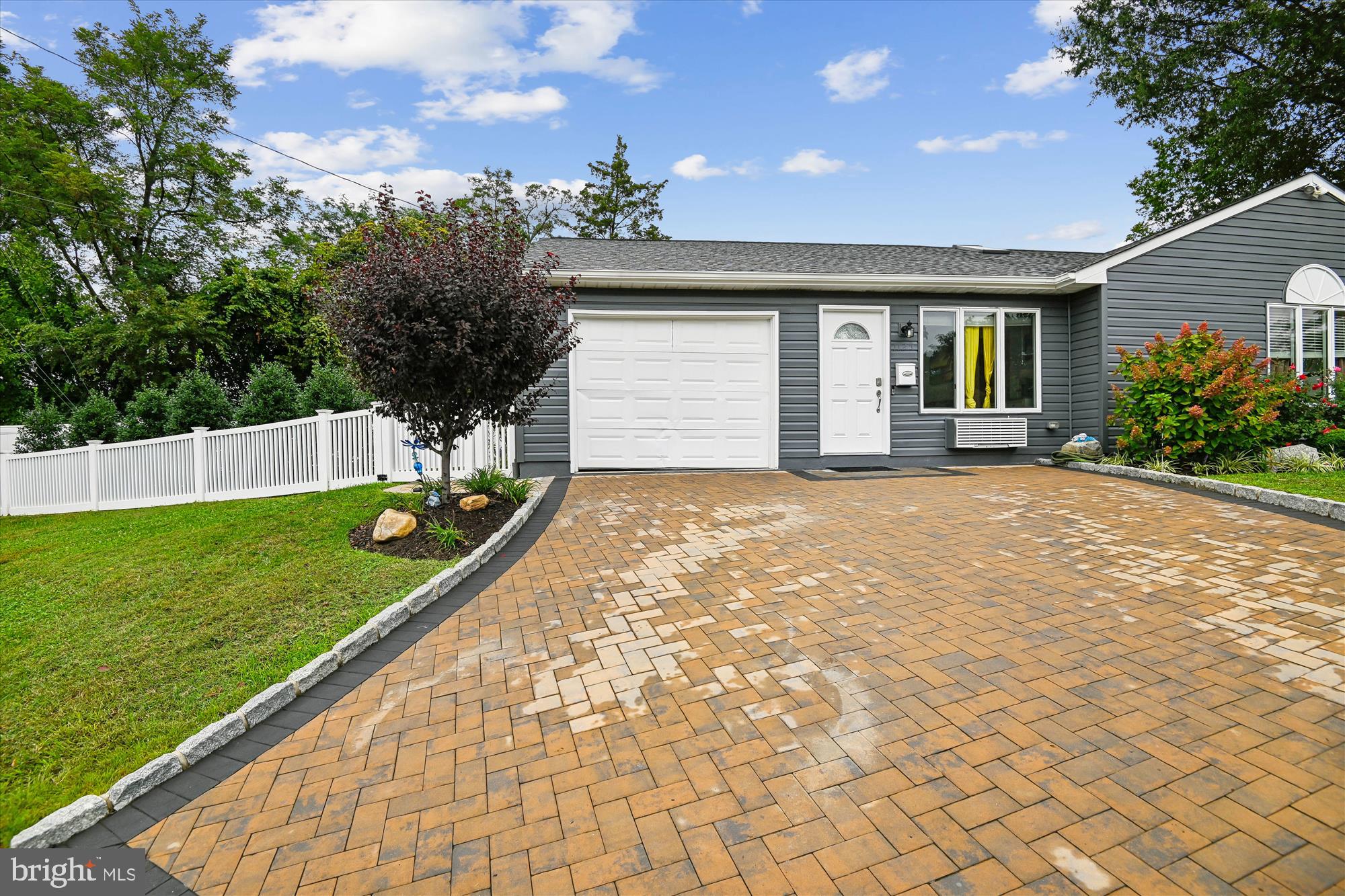 1125 CRAWFORD DRIVE