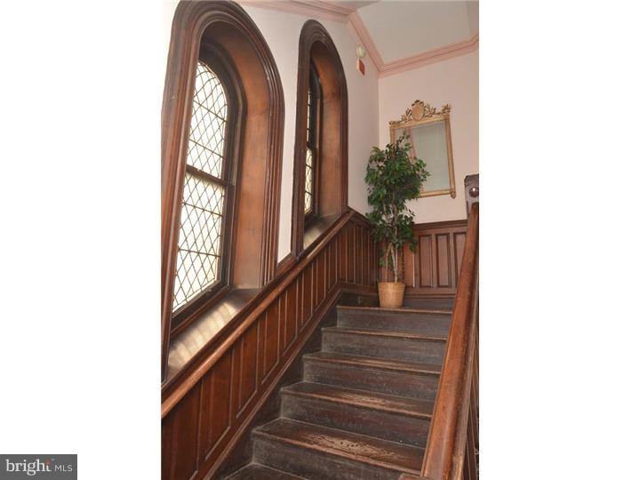 RITTENHOUSE SQUARE - Residential Income