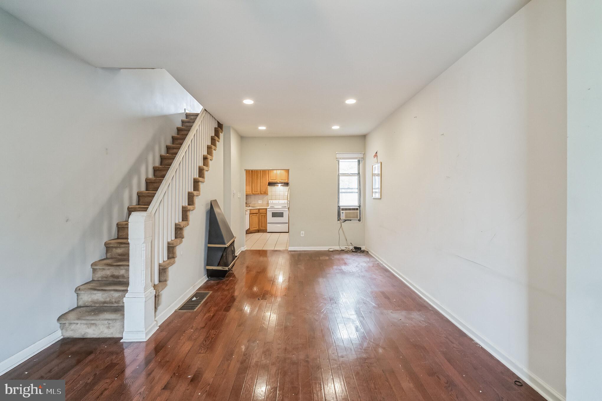 FRANKFORD - Residential