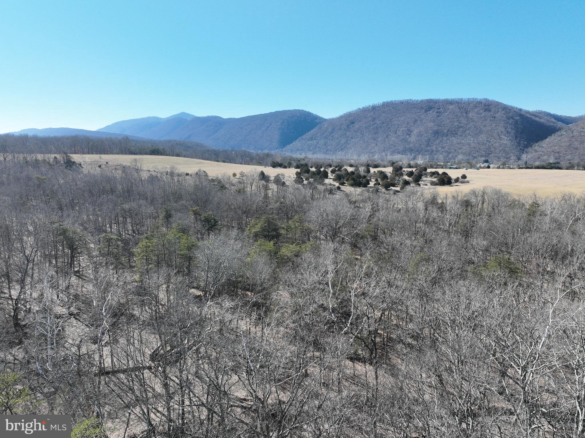 LITTLE MOUNTAIN ESTATES - Residential