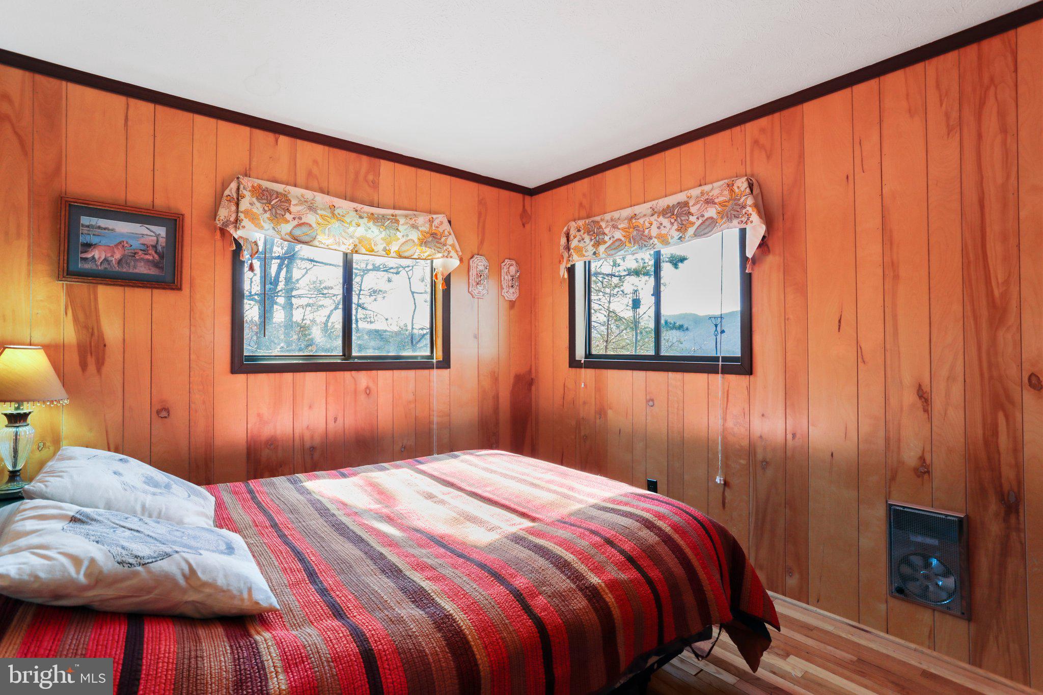 LITTLE MOUNTAIN ESTATES - Residential