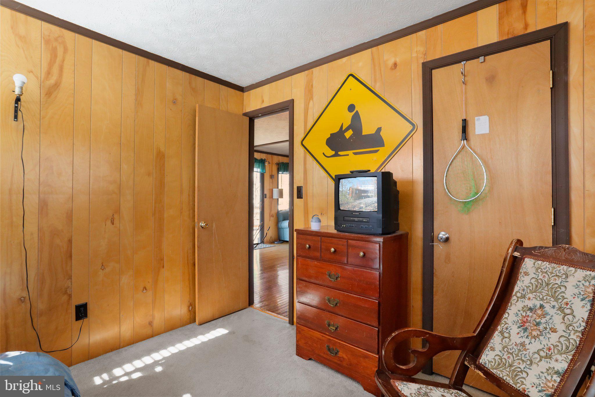 LITTLE MOUNTAIN ESTATES - Residential