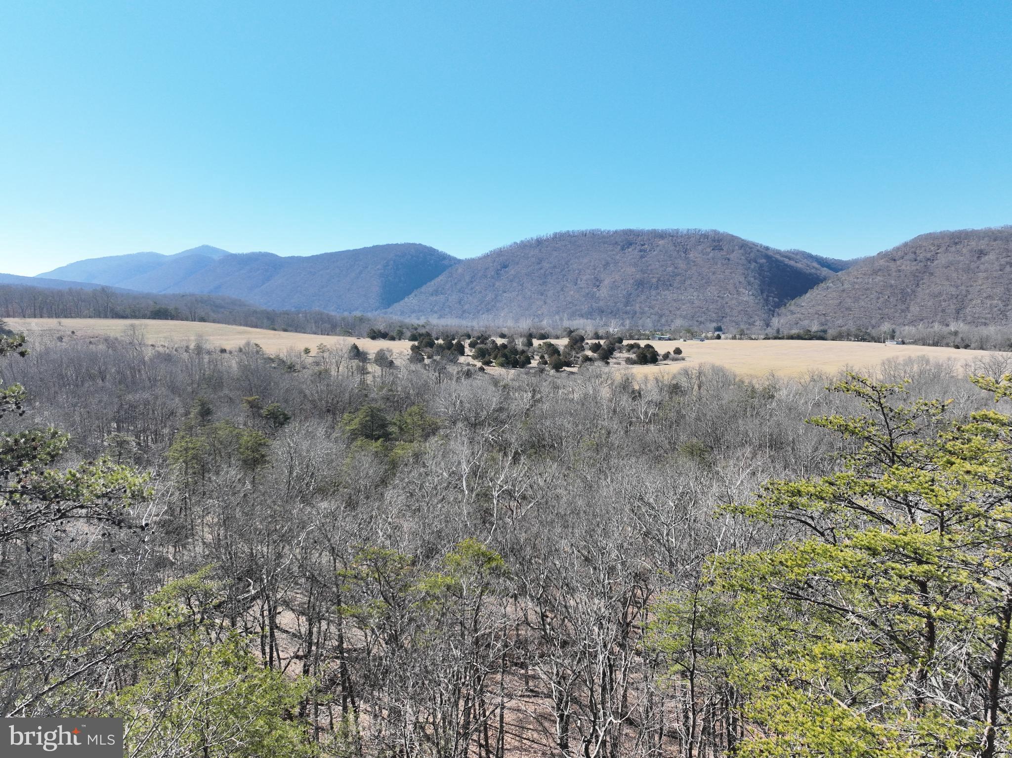 LITTLE MOUNTAIN ESTATES - Residential