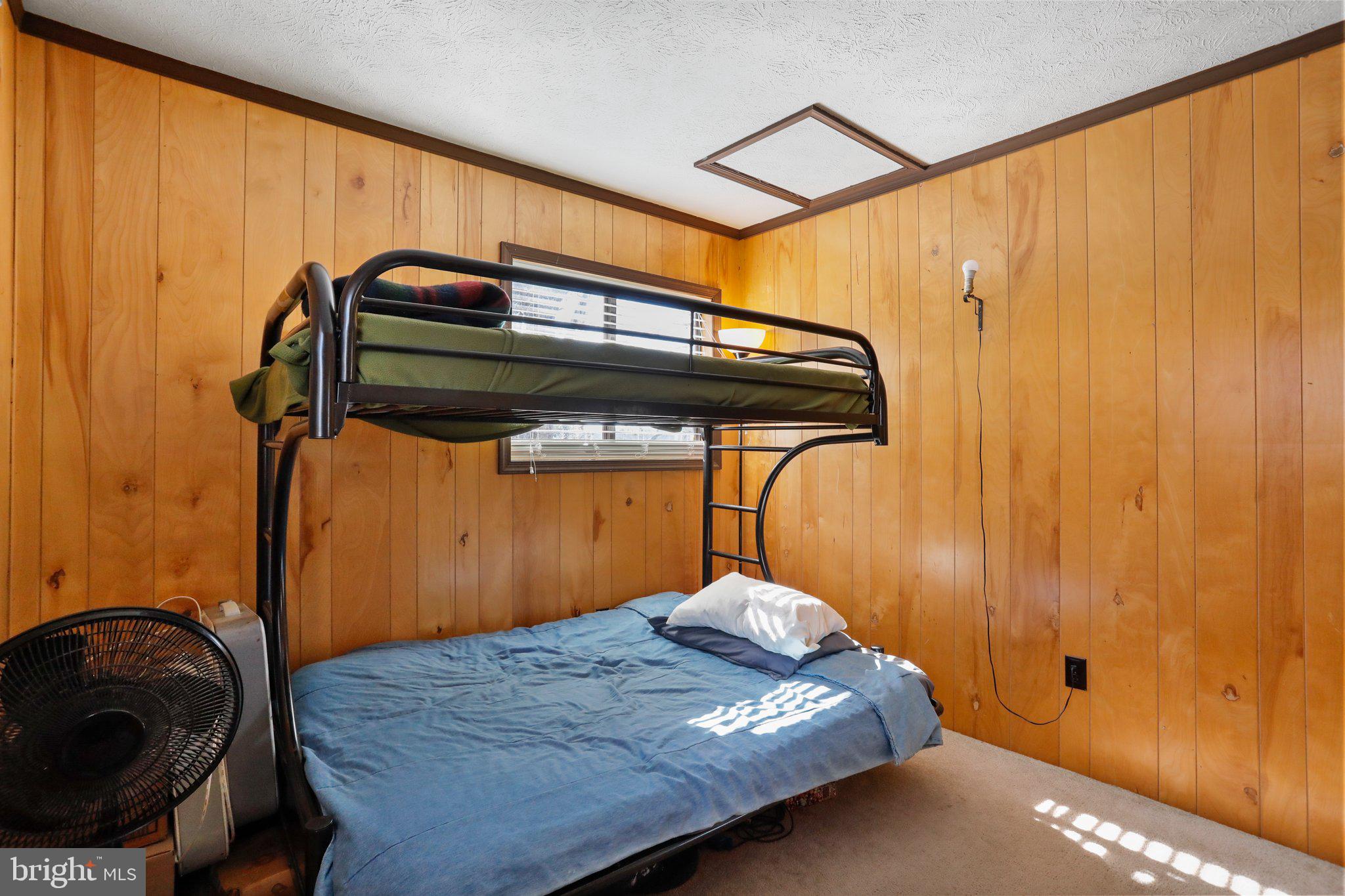 LITTLE MOUNTAIN ESTATES - Residential