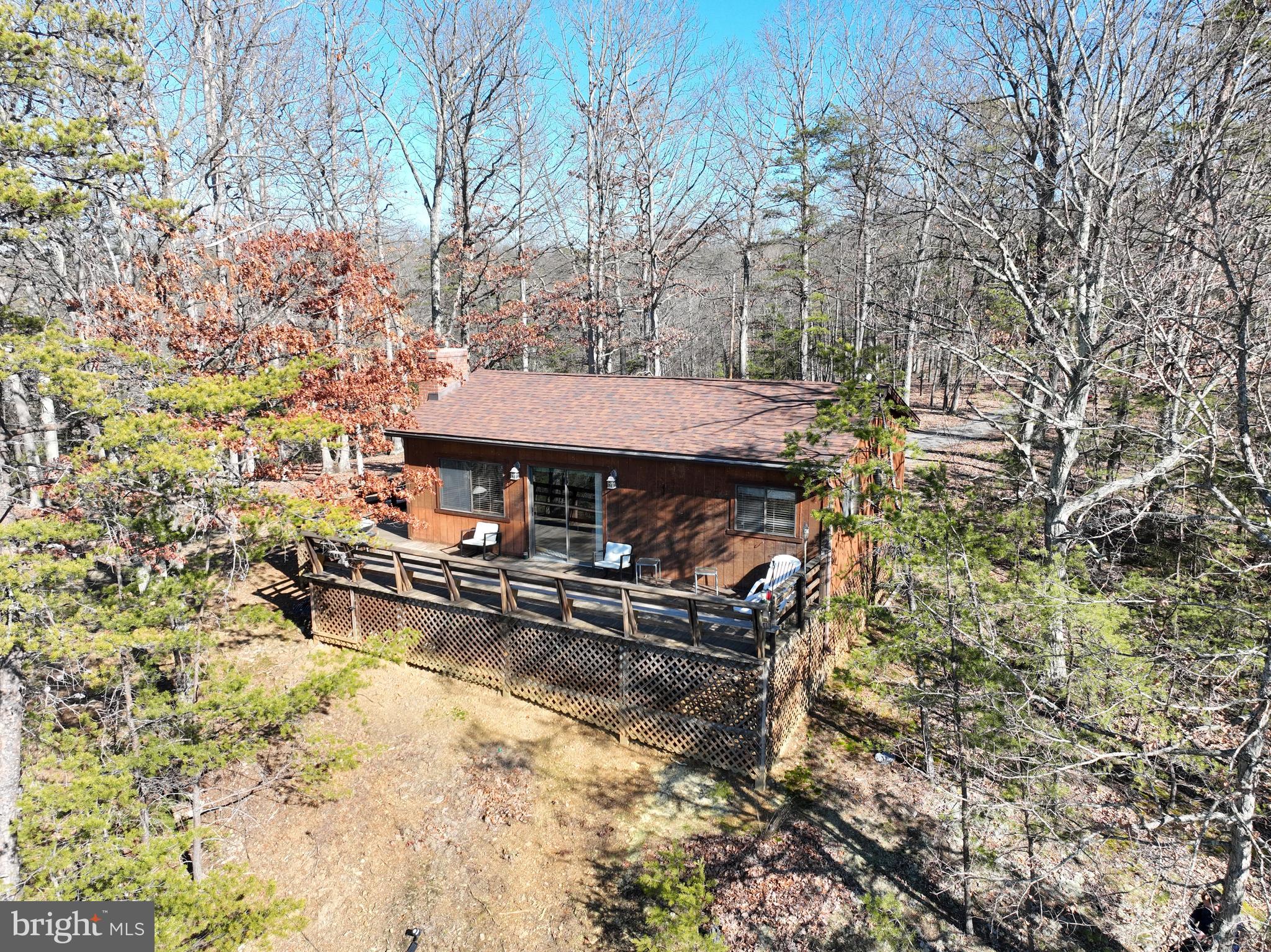 LITTLE MOUNTAIN ESTATES - Residential