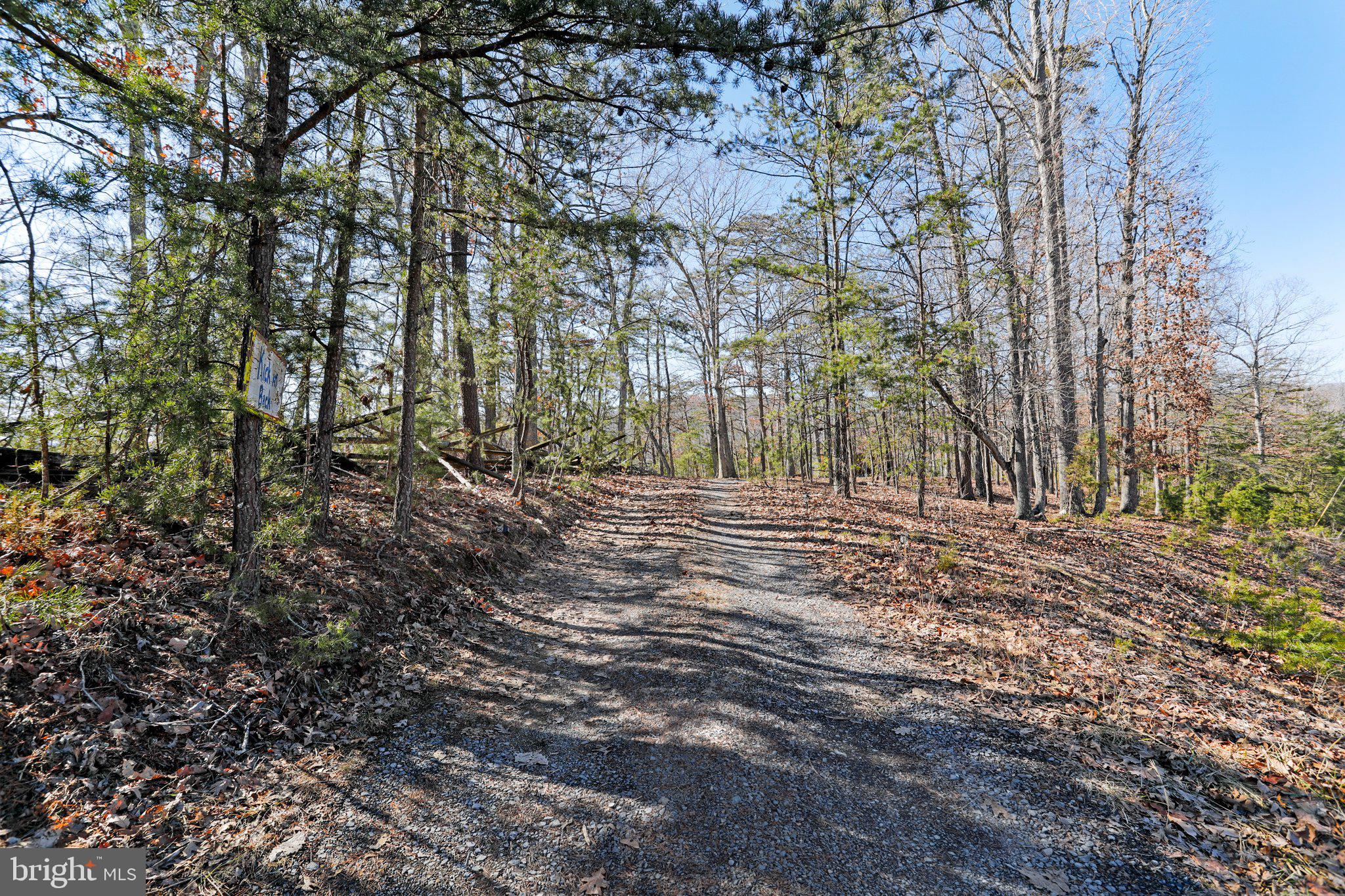 LITTLE MOUNTAIN ESTATES - Residential