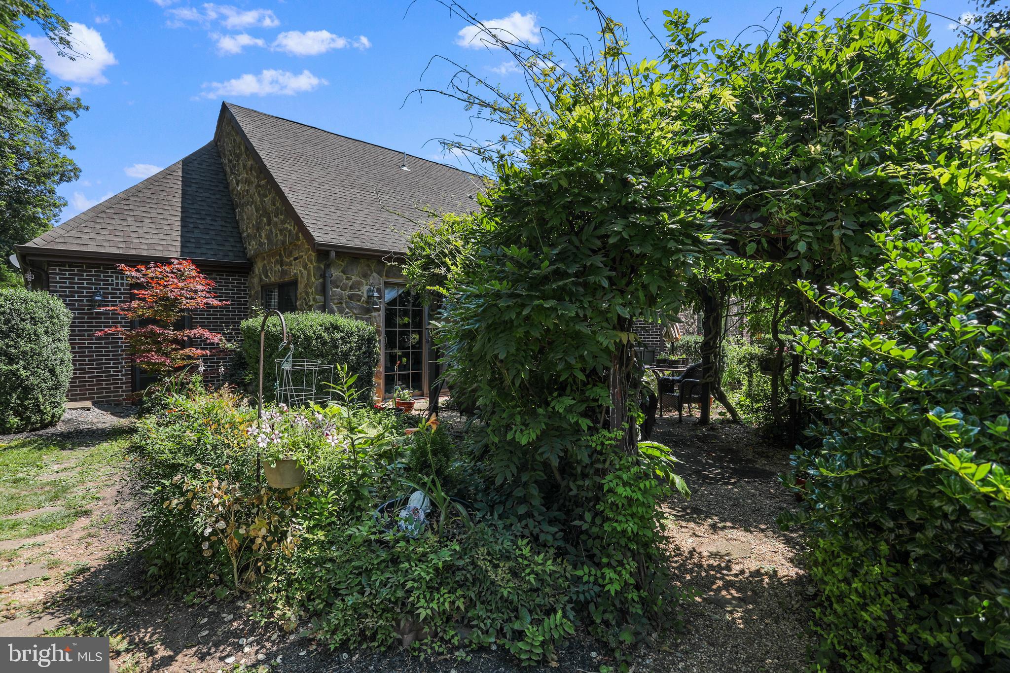 STONELEIGH - Residential