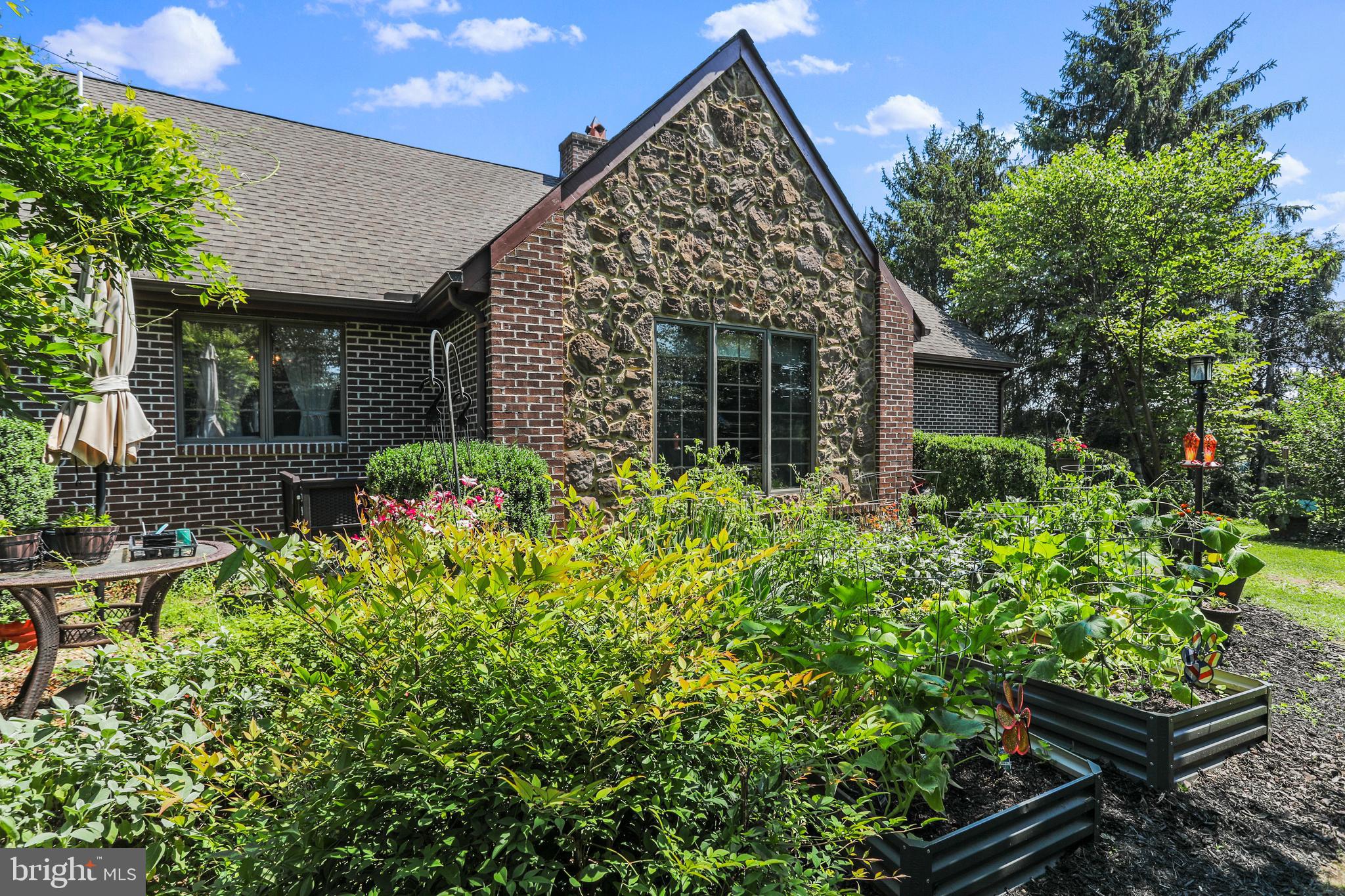 STONELEIGH - Residential