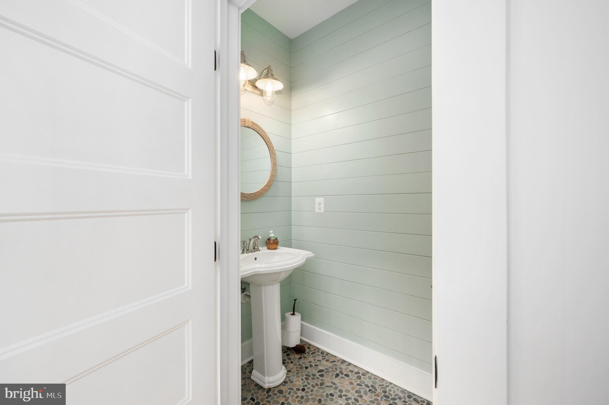 MAPLE SPRINGS - Residential