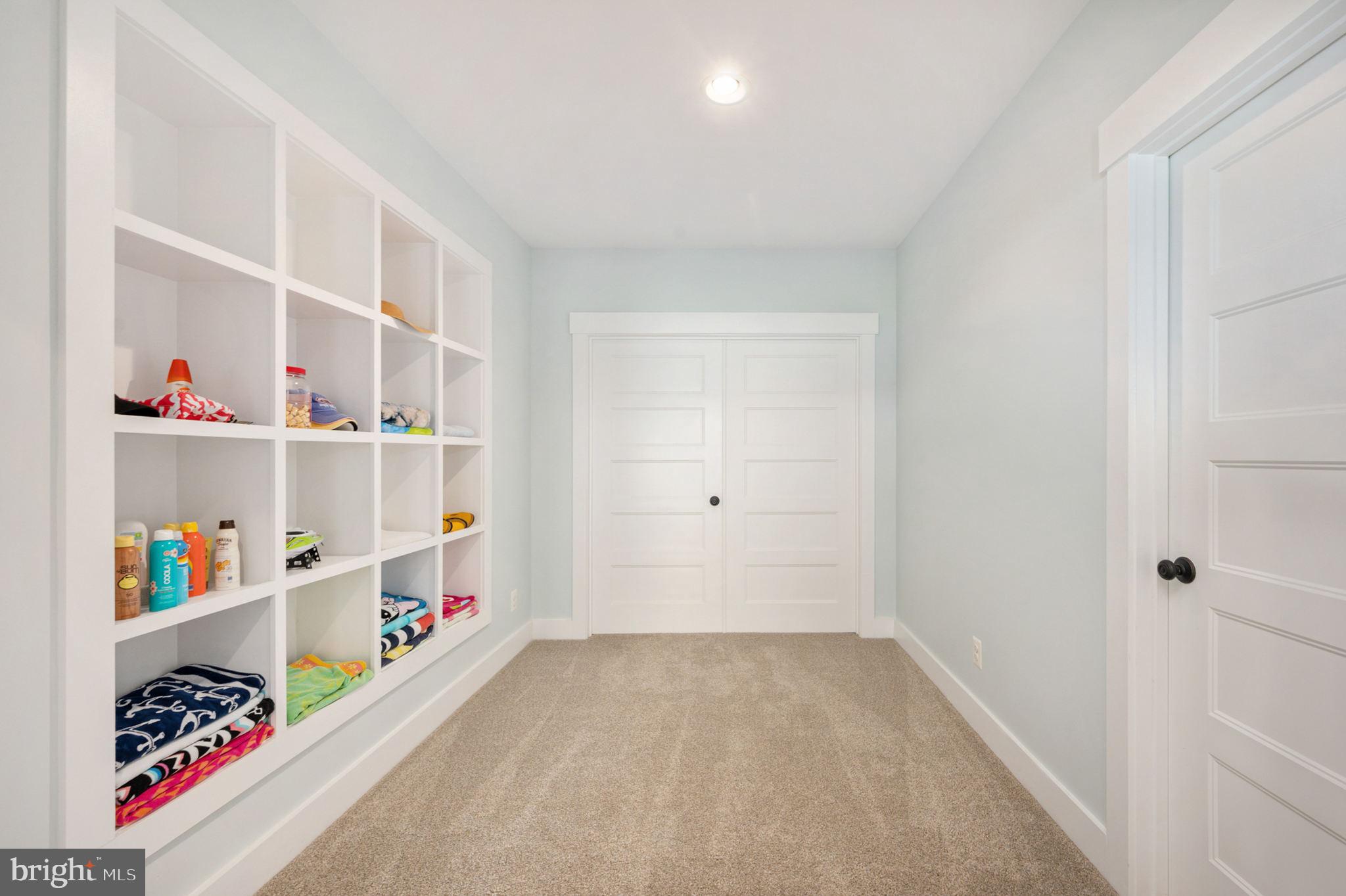 MAPLE SPRINGS - Residential