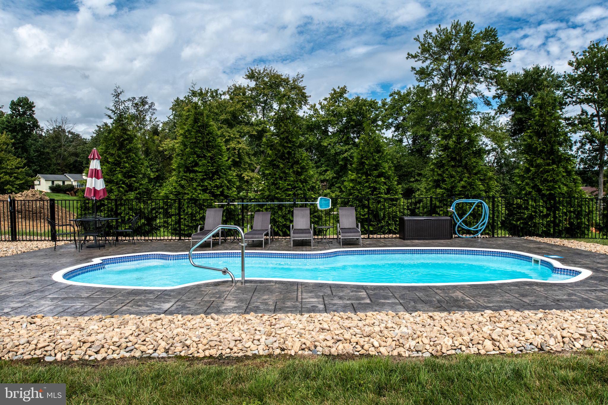 MAPLE SPRINGS - Residential