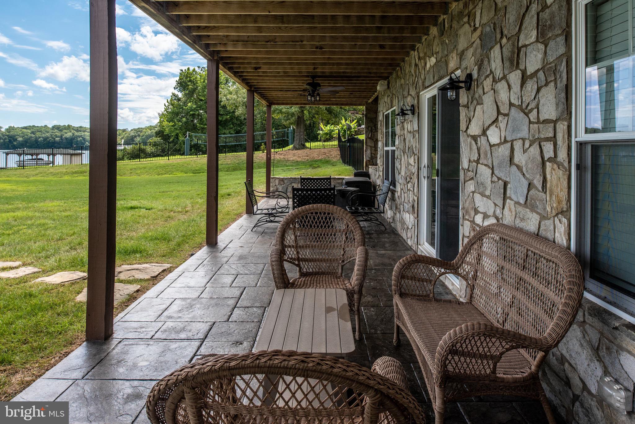 MAPLE SPRINGS - Residential