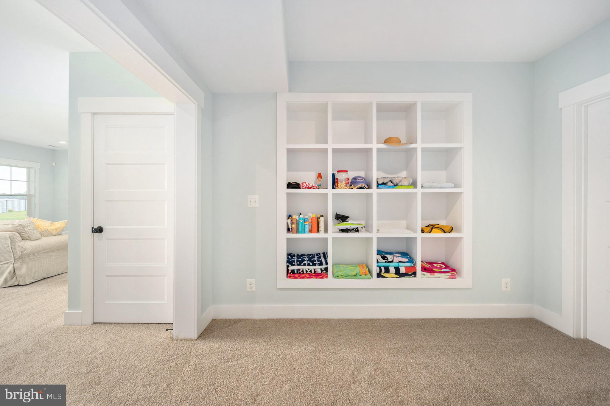 MAPLE SPRINGS - Residential