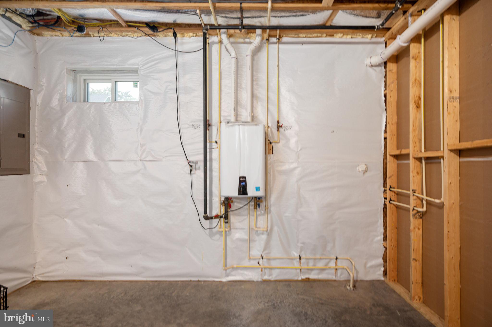 MAPLE SPRINGS - Residential